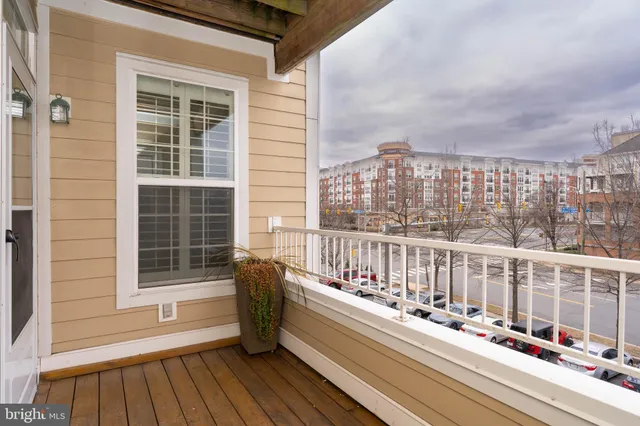 $2,600 | 8183 Carnegie Hall Court, Vienna, VA 22180