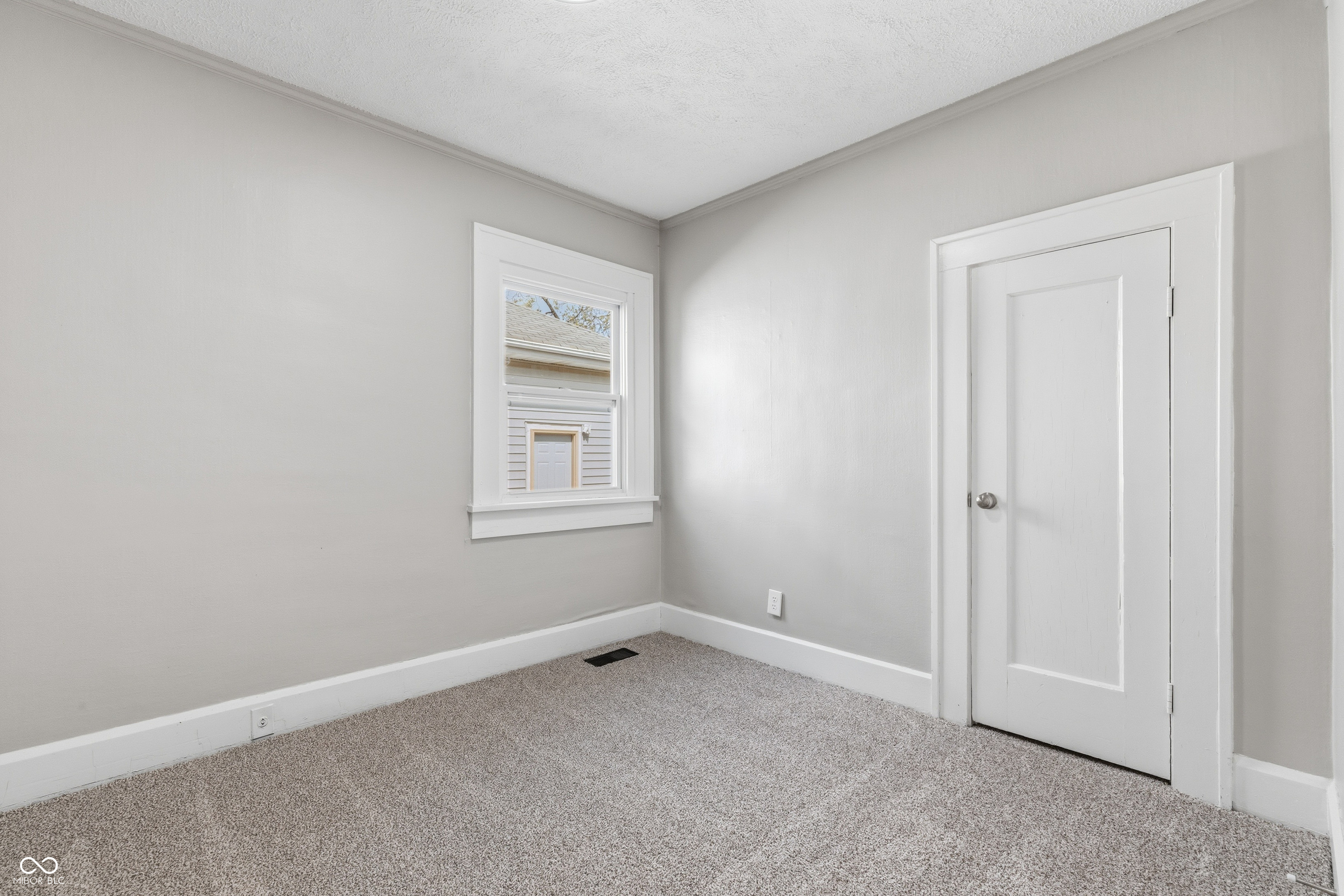 911 Washington Boulevard Anderson, IN 46016 - Photo 22 of 32