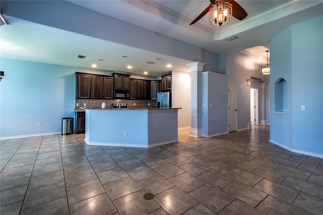 316 San Jose Street Portland, TX 78374 - Photo 6 of 35 a view of kitchen and microwave