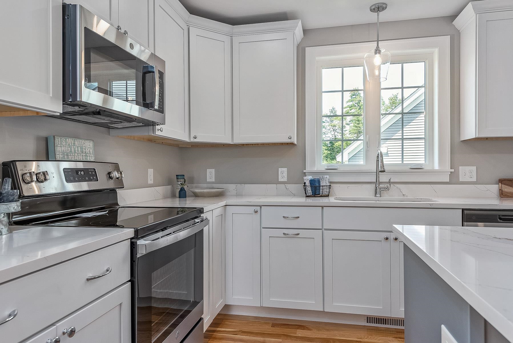 4 Cliffside Drive Auburn, NH 03032 - Photo 4 of 38