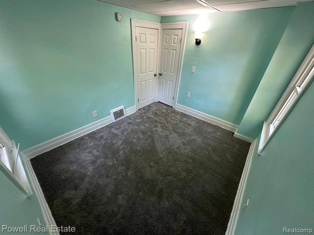 43 Summit Street Pontiac, MI 48342 - Photo 15 of 24