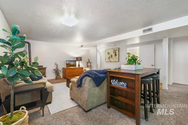 $536,000 | 3985 North 2300 E Road, Filer, ID 83328