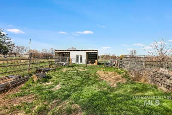 $536,000 | 3985 North 2300 E Road, Filer, ID 83328