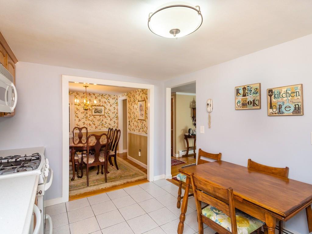 48 MacDonald Circle Walpole, MA 02081 - Photo 13 of 41 a view of a livingroom with furniture