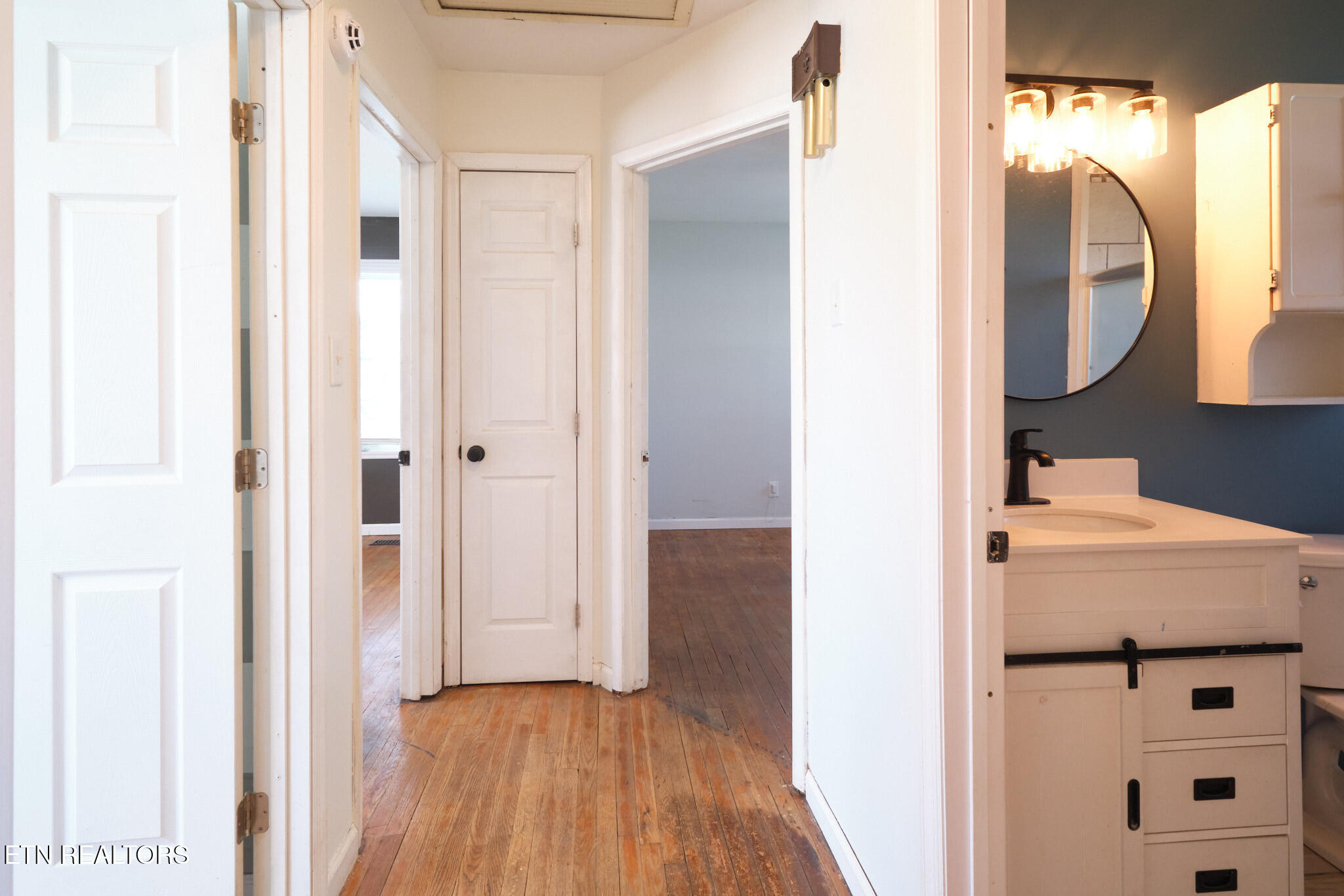 548 Murray Road Northwest Knoxville, TN 37912 - Photo 19 of 56 548 Murray Dr 13