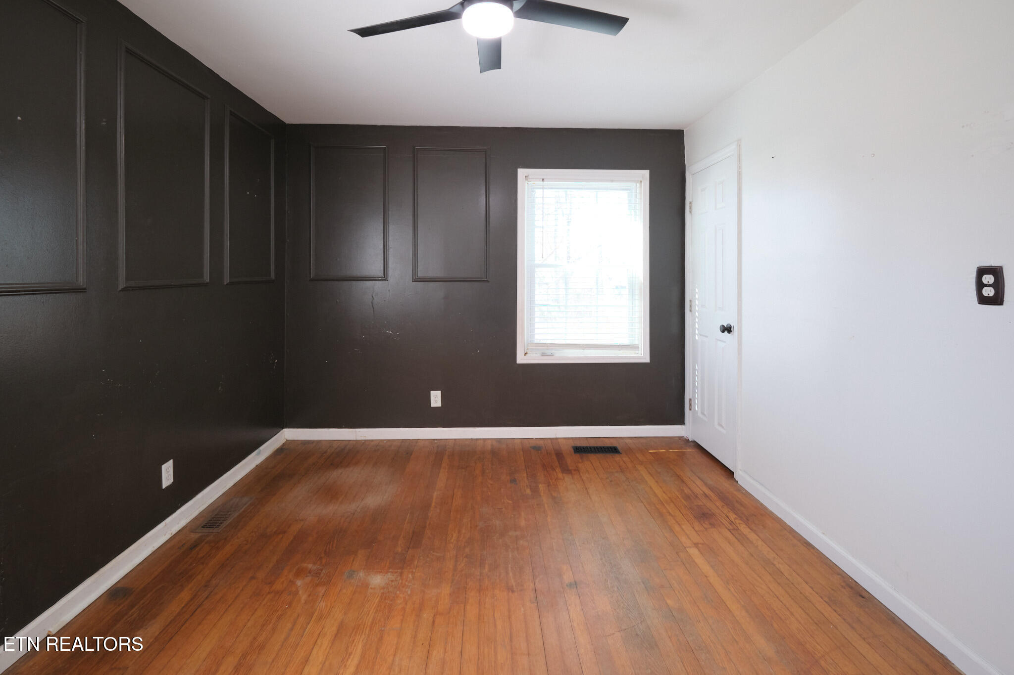 548 Murray Road Northwest Knoxville, TN 37912 - Photo 22 of 56 548 Murray Dr 15