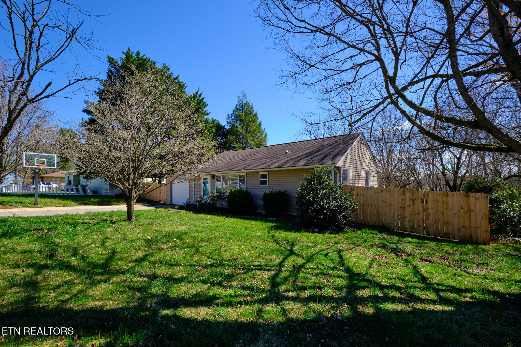 548 Murray Road Northwest Knoxville, TN 37912 - Photo 30 of 56 548 Murray Dr 31
