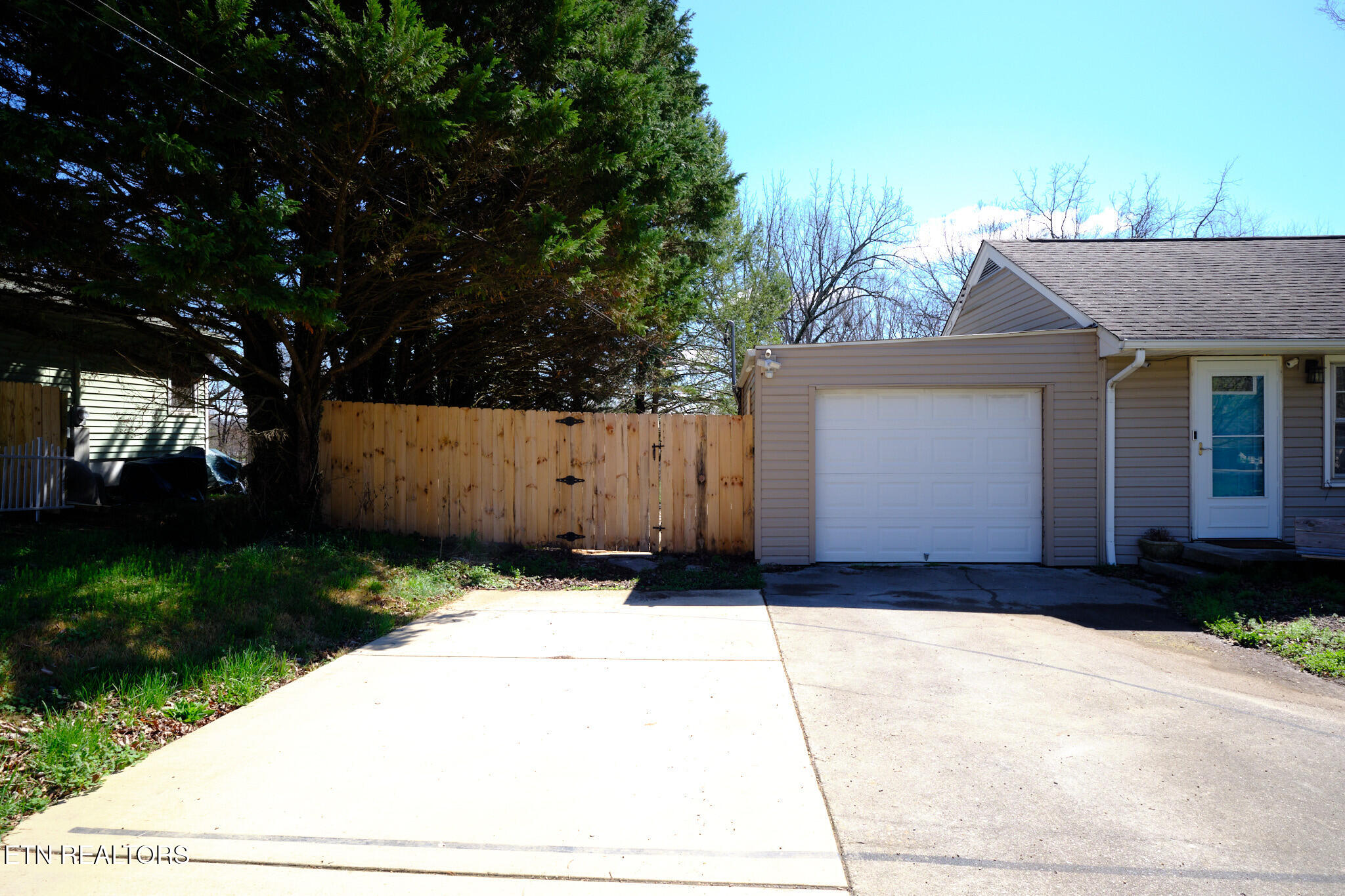 548 Murray Road Northwest Knoxville, TN 37912 - Photo 31 of 56 548 Murray Dr 32