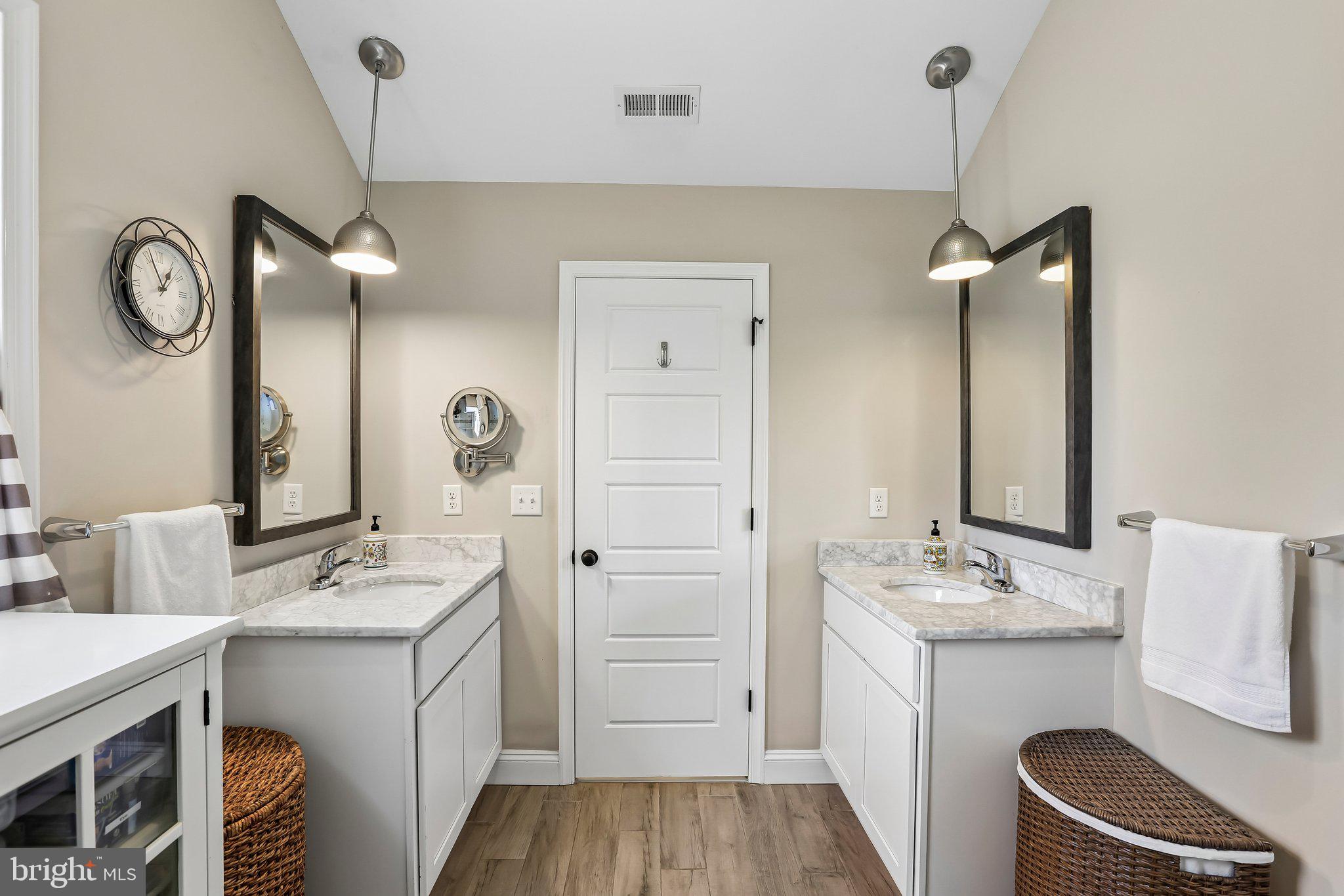 16 Overhill Road Catonsville, MD 21228 - Photo 25 of 47 Primary bathroom
