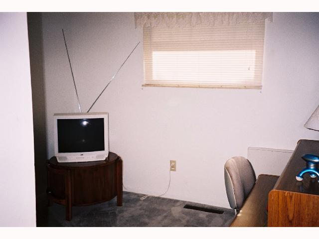 215 Redmond Road Columbus, OH 43228 - Photo 7 of 11 Gallery Image 7