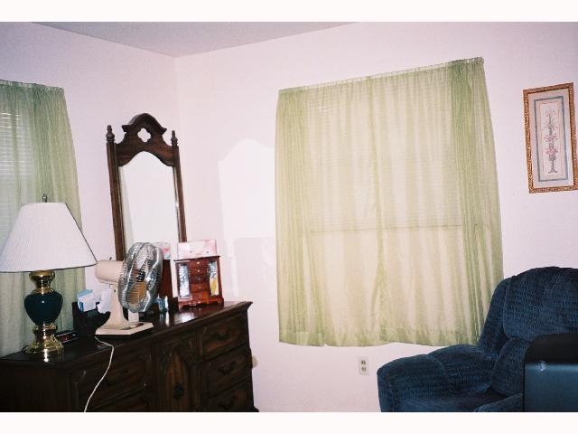 215 Redmond Road Columbus, OH 43228 - Photo 9 of 11 Gallery Image 9