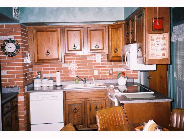 215 Redmond Road Columbus, OH 43228 - Photo 10 of 11 Gallery Image 10