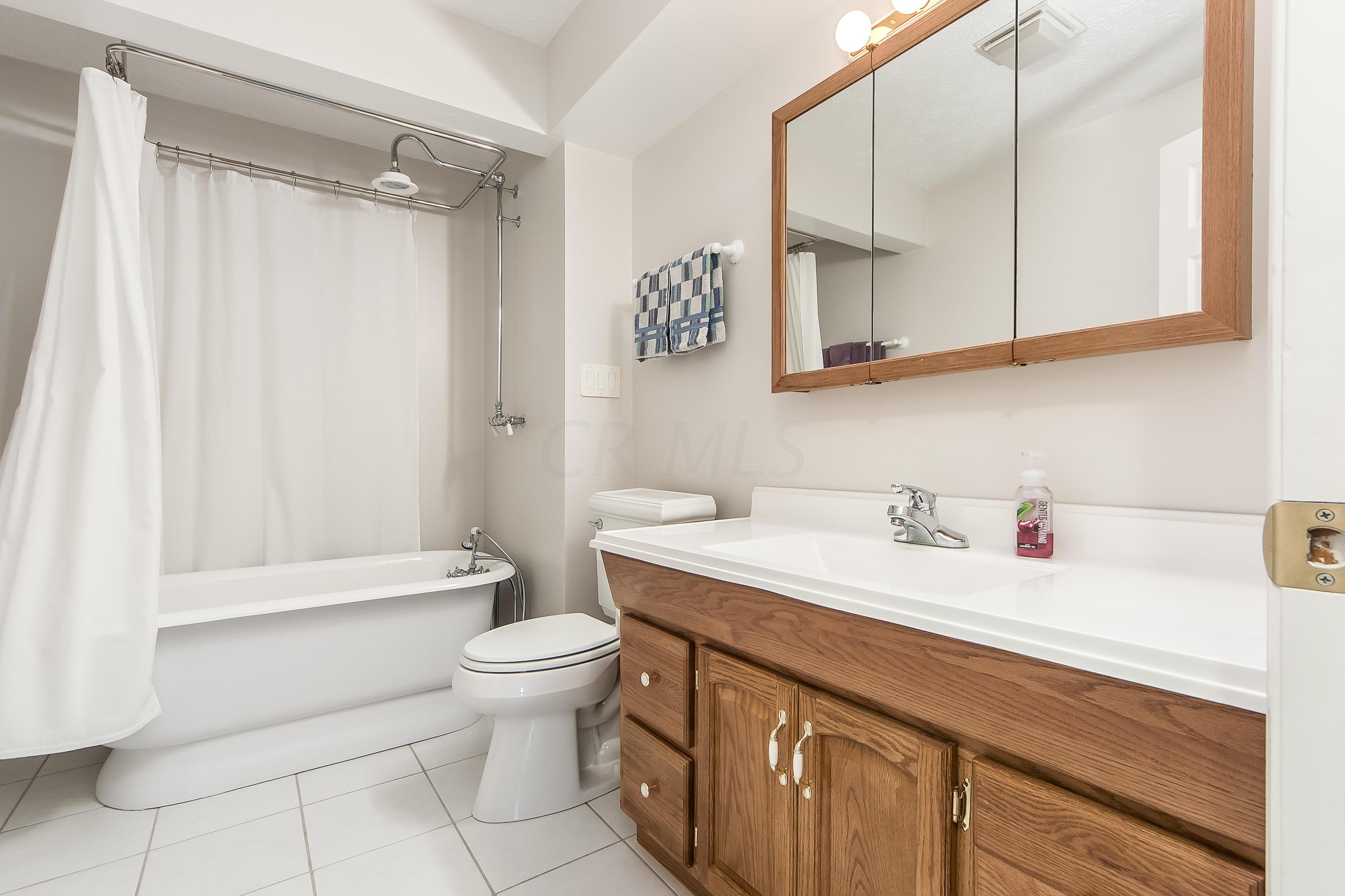 7013 Ridpath Road Grove City, OH 43123 - Photo 17 of 27 Gallery Image 17