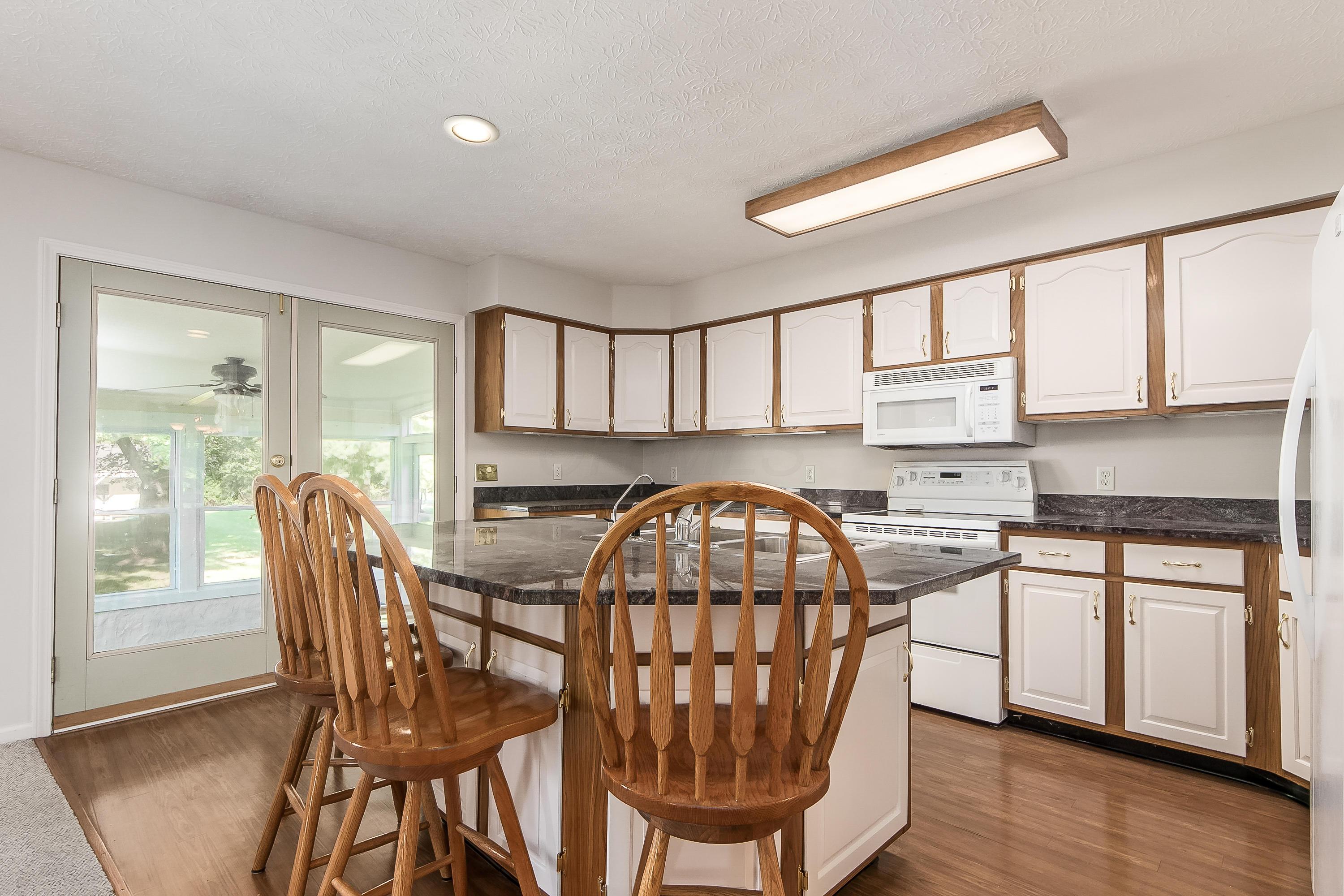 7013 Ridpath Road Grove City, OH 43123 - Photo 9 of 27 Gallery Image 9