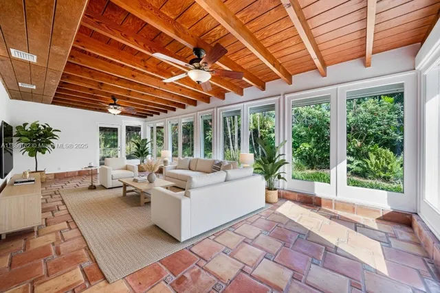 $9,500 | 1039 Hardee Road, Unit 1039, Coral Gables, FL 33146