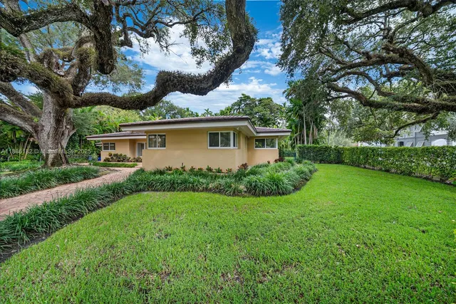 $9,500 | 1039 Hardee Road, Unit 1039, Coral Gables, FL 33146