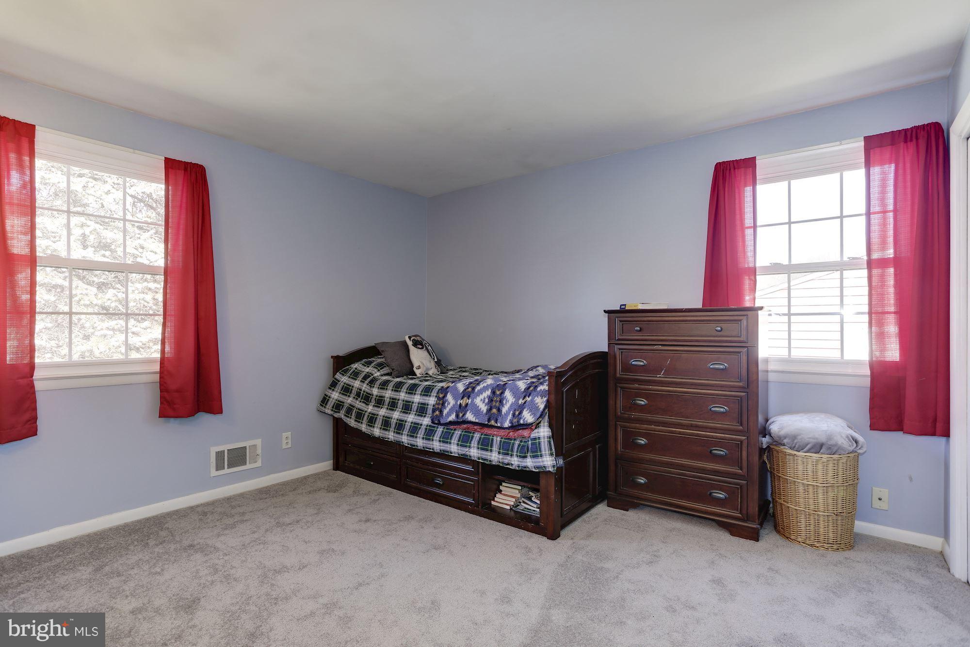 8621 Valleyfield Road Lutherville-Timonium, MD 21093 - Photo 18 of 29 Main level bedrm w/new wall to wall carpet~