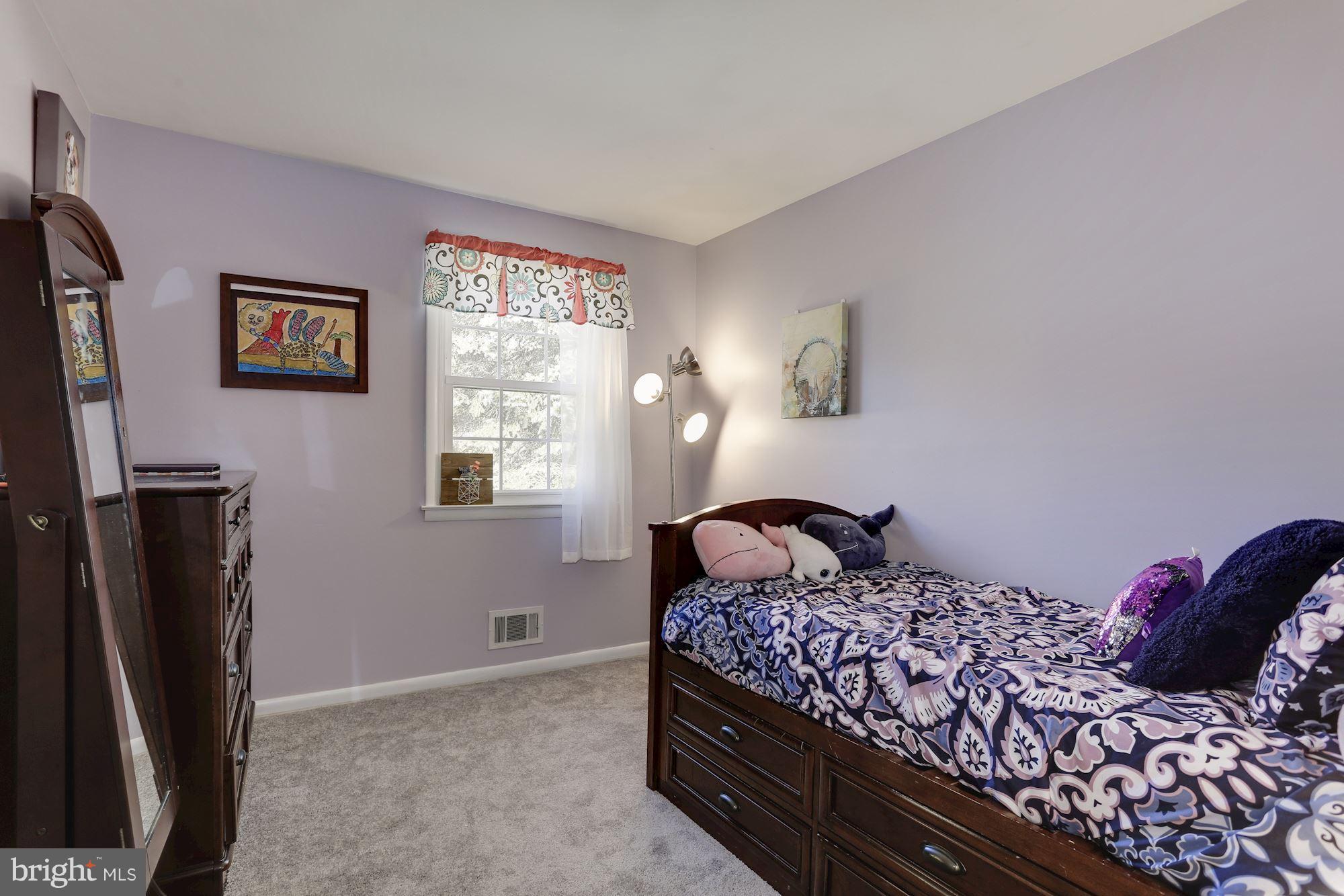 8621 Valleyfield Road Lutherville-Timonium, MD 21093 - Photo 20 of 29 Main level Bedroom
