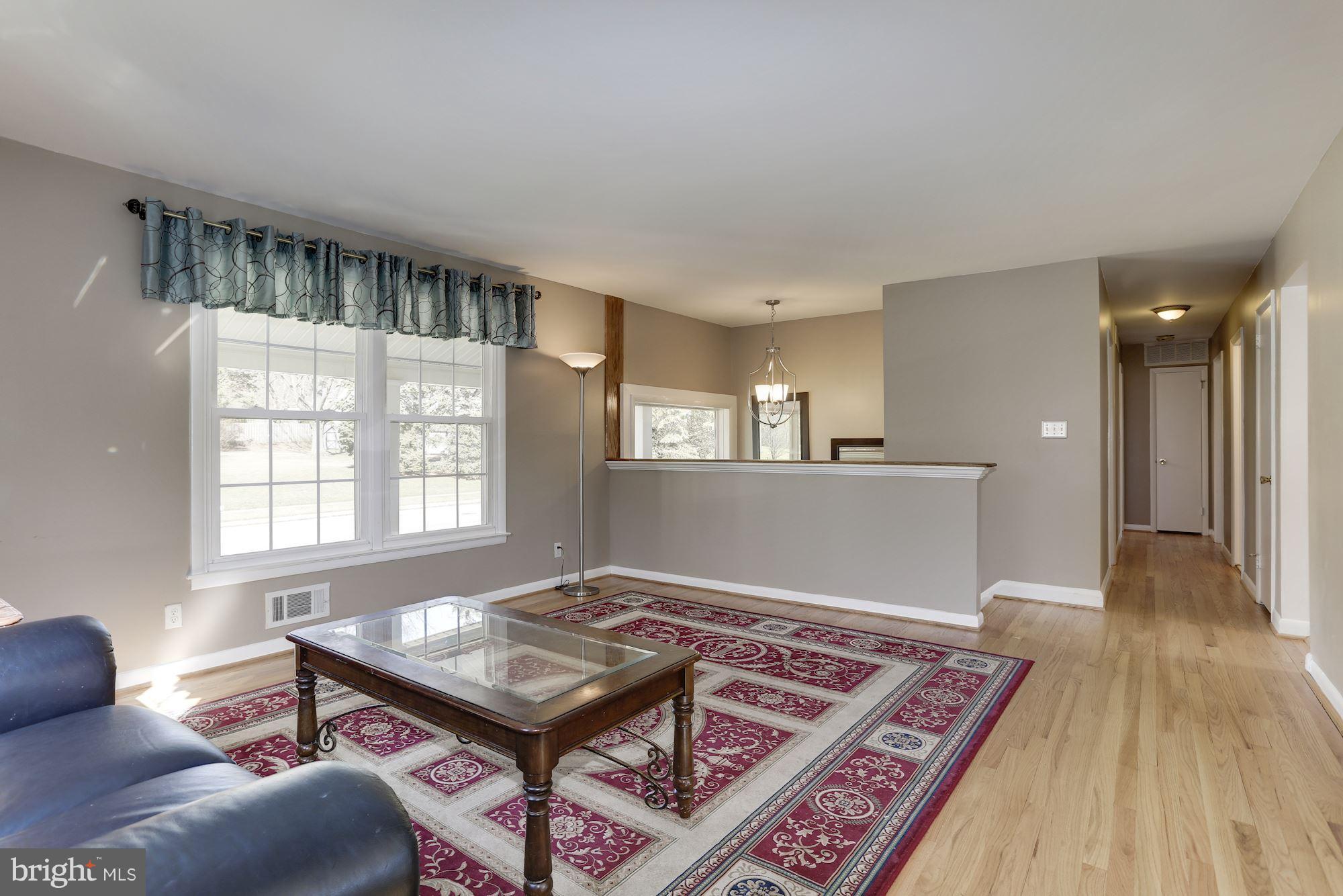 8621 Valleyfield Road Lutherville-Timonium, MD 21093 - Photo 6 of 29 Living Room