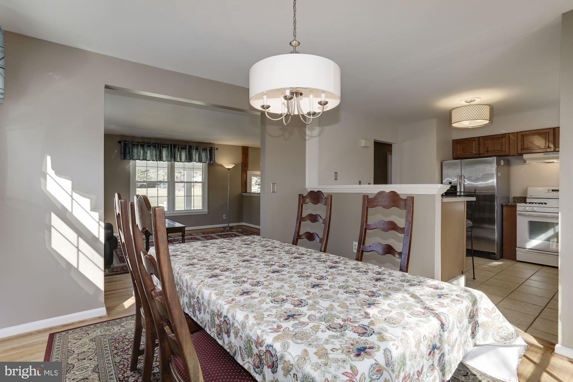 8621 Valleyfield Road Lutherville-Timonium, MD 21093 - Photo 8 of 29 Dining Room w/refinished wood floors (2018)