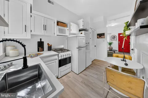 $650,000 | 606 S Street Northwest, Washington, DC 20001
