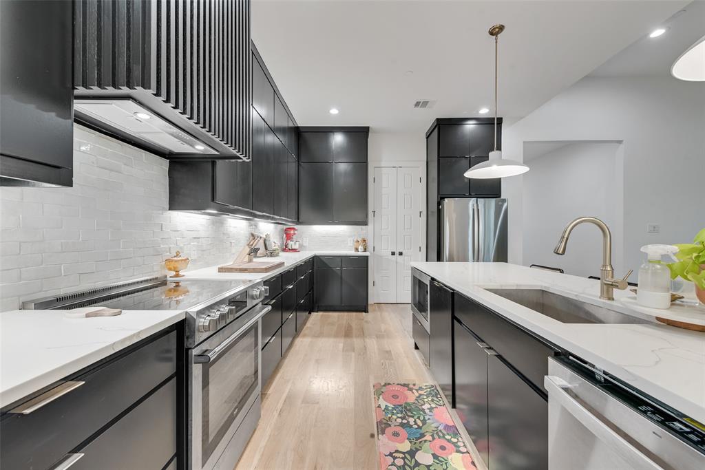 418 Whispering Way Red Oak, TX 75154 - Photo 19 of 39