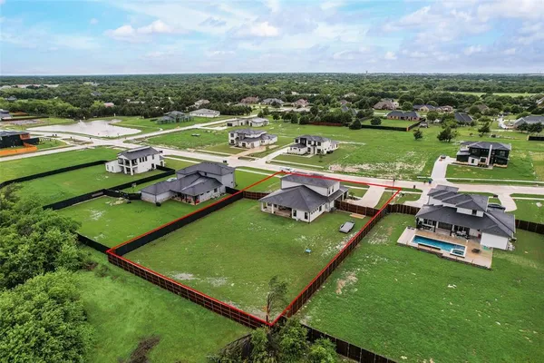 $789,000 | 418 Whispering Way, Red Oak, TX 75154