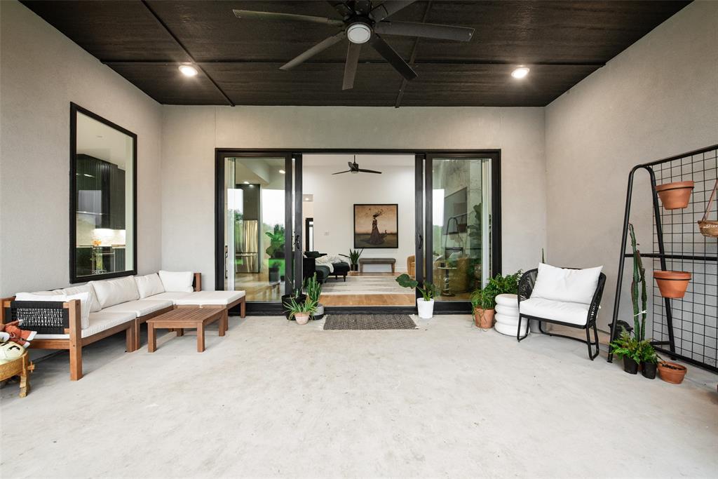 418 Whispering Way Red Oak, TX 75154 - Photo 36 of 39