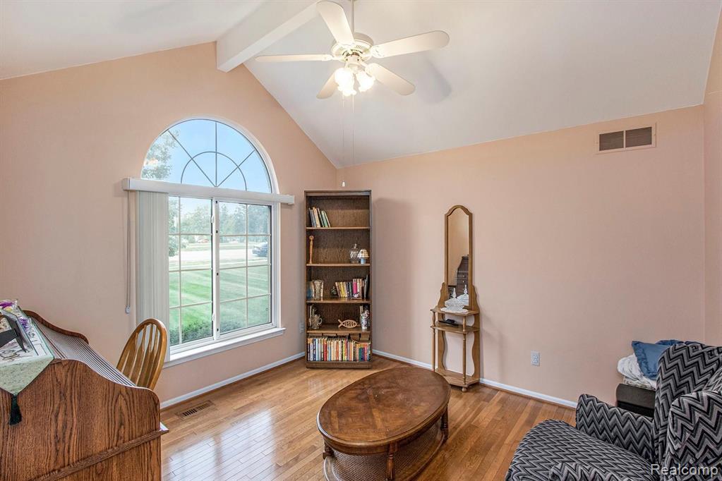 47946 Sugarbush Road New Baltimore, MI 48047 - Photo 6 of 34