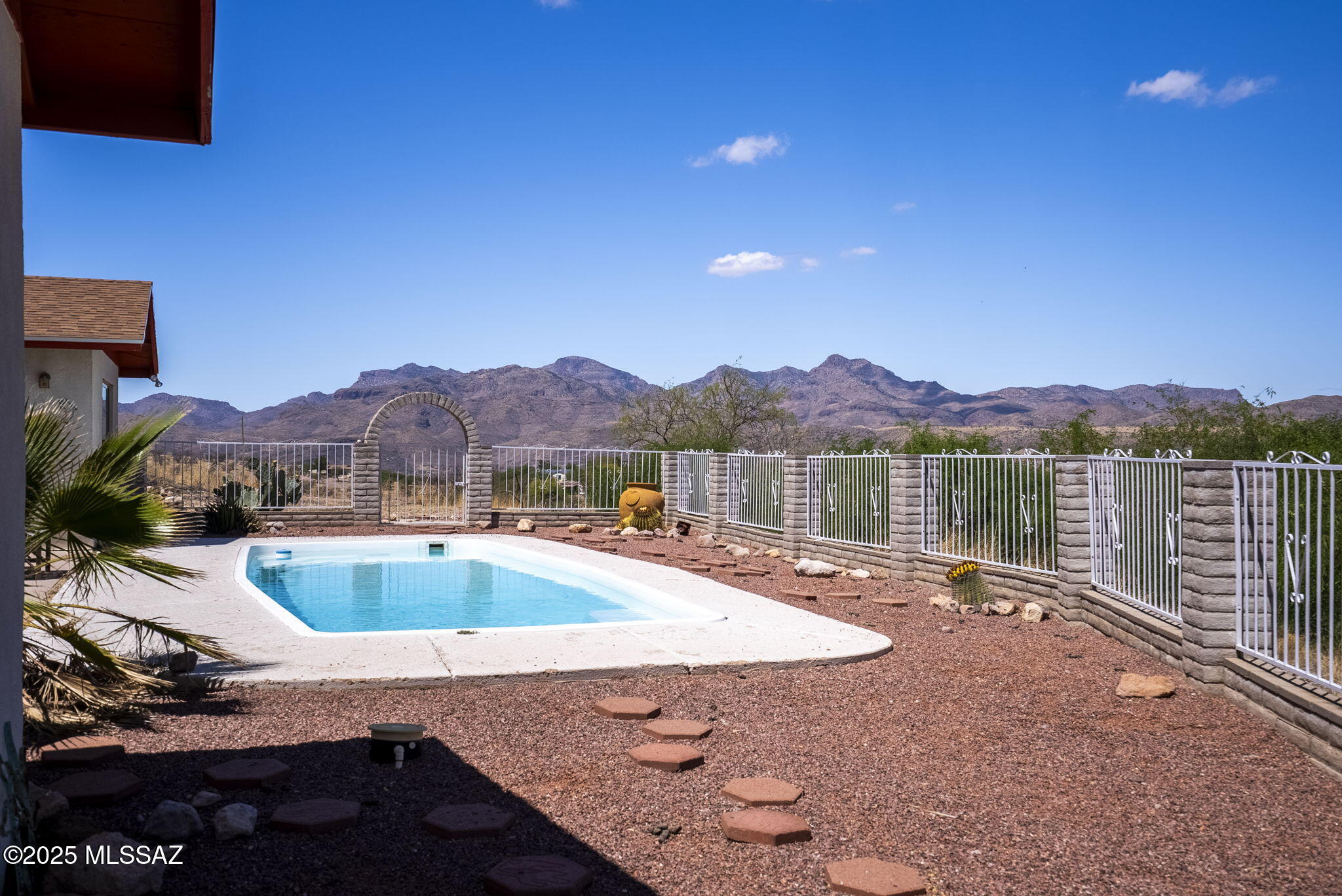 888 Cree Lane Rio Rico, AZ 85648 - Photo 1 of 47