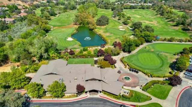 a view of a tennis court