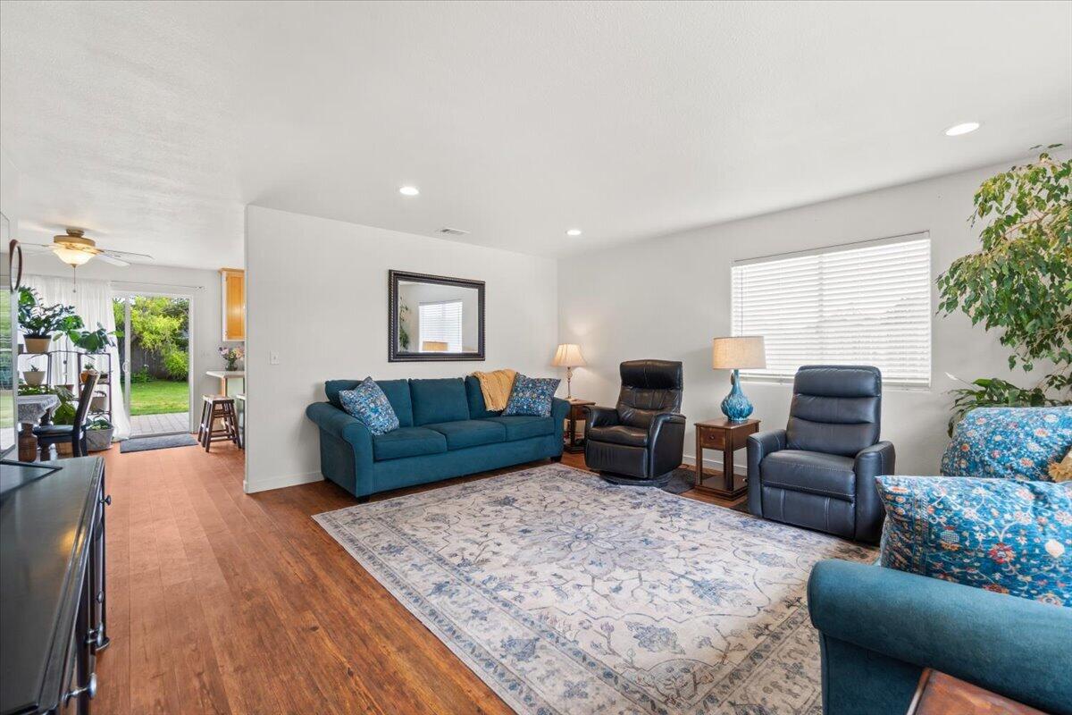 1382 Bates Road McKinleyville, CA 95519 - Photo 5 of 24