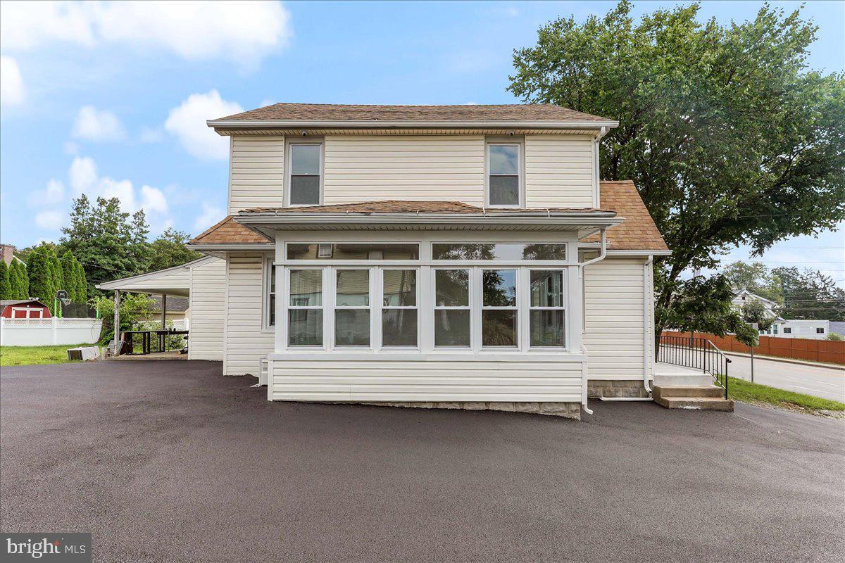 56 North Sproul Road Broomall, PA 19008 - Photo 2 of 16
