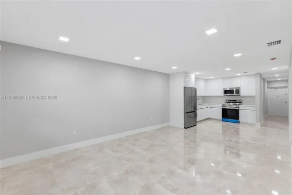 $350,000 | 15685 Southwest 82nd Cir Lane, Unit 28, Miami, FL 33193