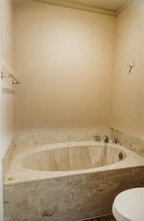 2106 Pecan Street Bonham, TX 75418 - Photo 15 of 23