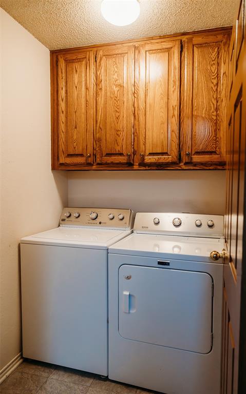 2106 Pecan Street Bonham, TX 75418 - Photo 2 of 23