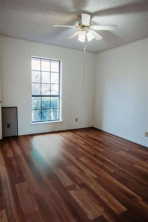 2106 Pecan Street Bonham, TX 75418 - Photo 8 of 23