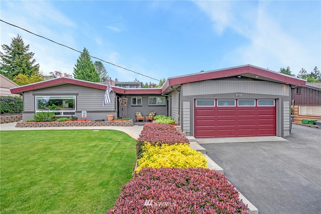 4203 Robin Road West University Place, WA 98466 - Photo 1 of 30 Gallery Image 1
