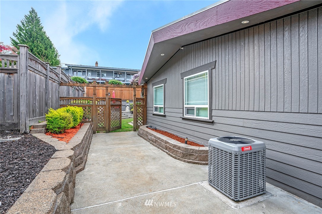 4203 Robin Road West University Place, WA 98466 - Photo 30 of 30 Gallery Image 30