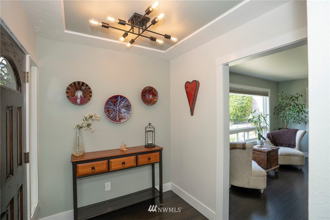4203 Robin Road West University Place, WA 98466 - Photo 5 of 30 Gallery Image 5