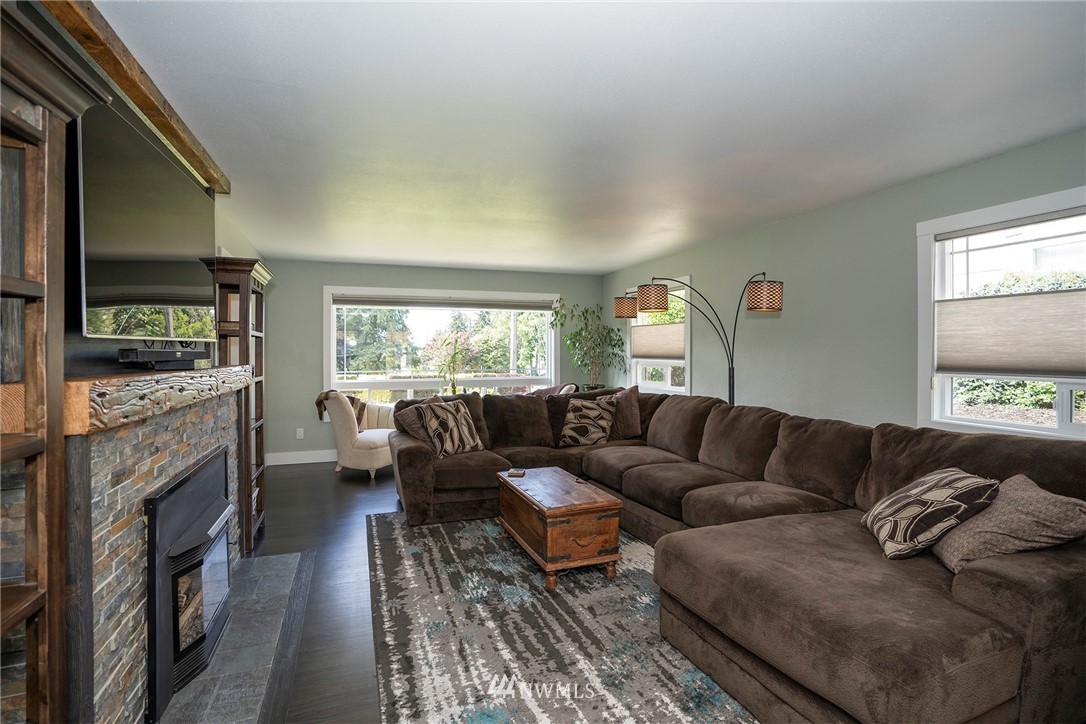 4203 Robin Road West University Place, WA 98466 - Photo 8 of 30 Gallery Image 8