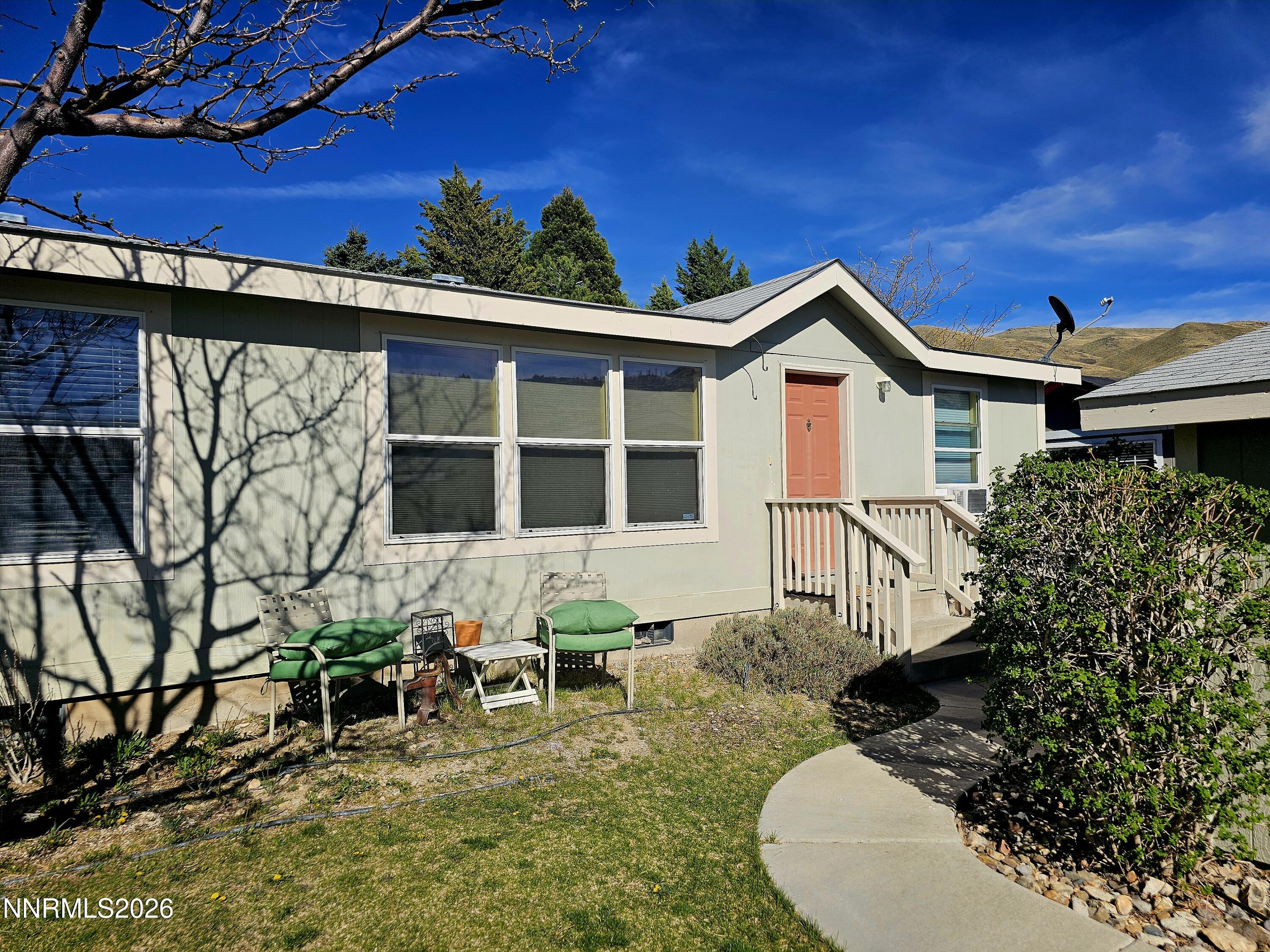 118 Mark Street Gardnerville, NV 89410 - Photo 2 of 15 1000062405