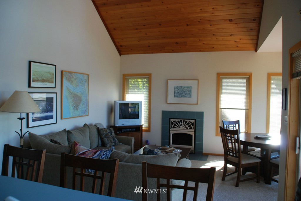 245 McCurdy Point Road Port Townsend, WA 98368 - Photo 10 of 15 Gallery Image 10