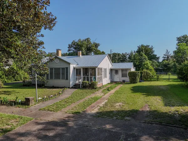 $225,000 | 347 Park Avenue, DeFuniak Springs, FL 32435