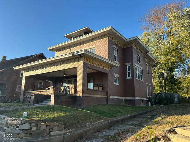 $180,000 | 28 East Church Street, Brazil, IN 47834