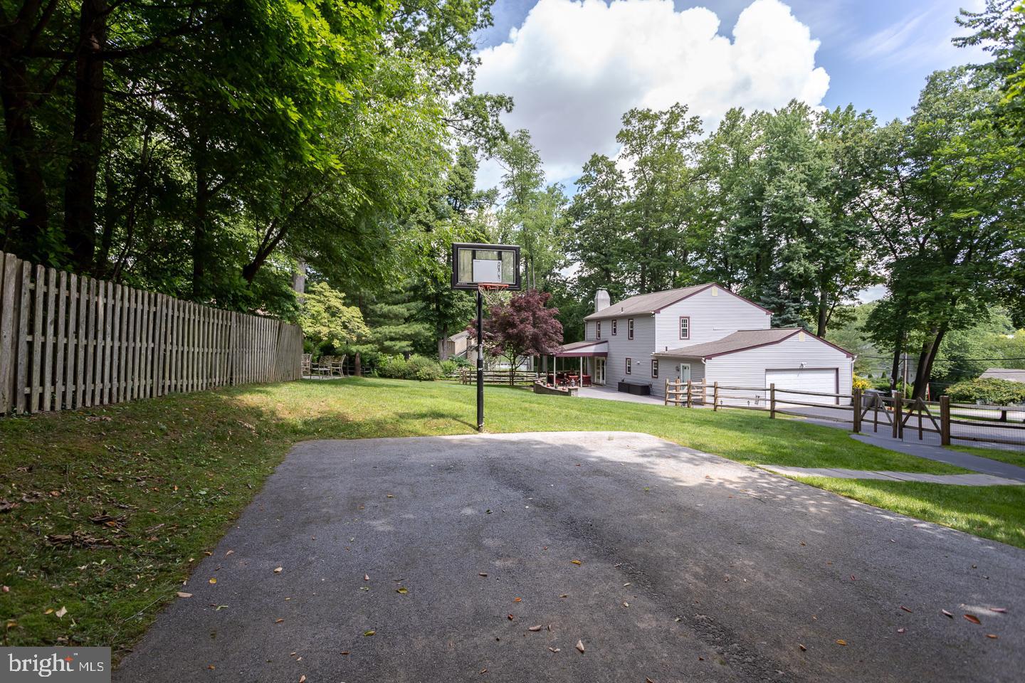 908 Radnor Road Wayne, PA 19087 - Photo 19 of 46