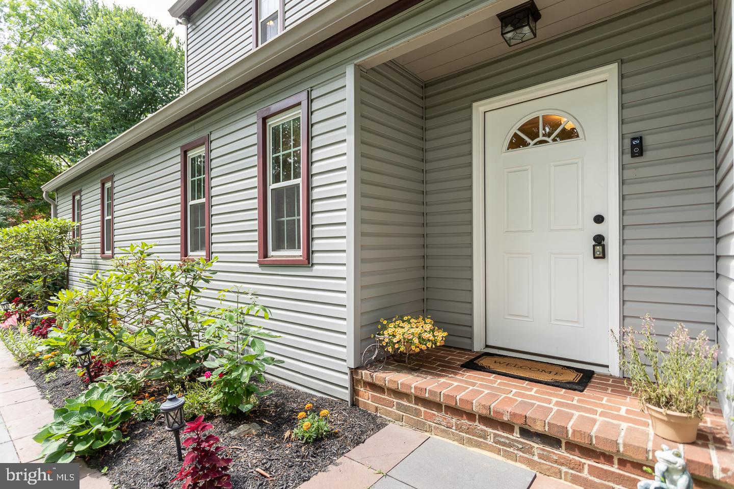 908 Radnor Road Wayne, PA 19087 - Photo 3 of 46