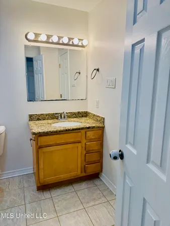 $1,175 | 590 Royal Oak Drive, Unit 1, Pass Christian, MS 39571
