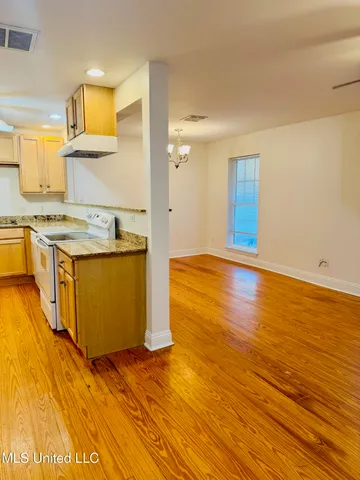 $1,175 | 590 Royal Oak Drive, Unit 1, Pass Christian, MS 39571