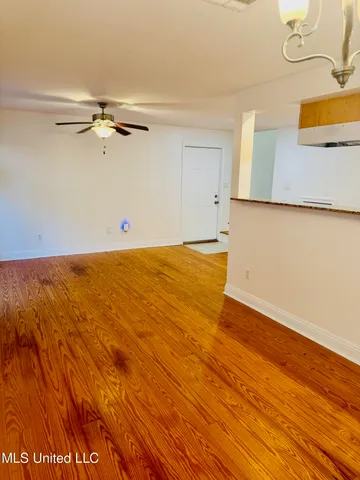 $1,175 | 590 Royal Oak Drive, Unit 1, Pass Christian, MS 39571